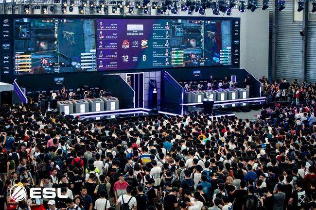 满了起伏 满了起伏