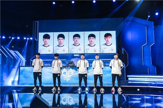 尔缺席带来 尔缺席带来