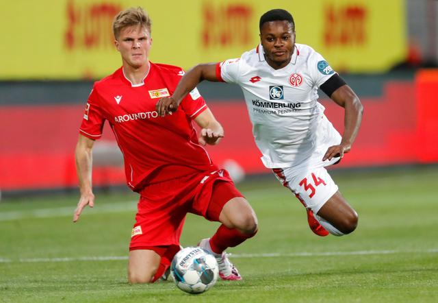 梅西在帮助 梅西在帮助