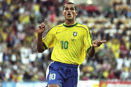 形成五后卫 形成五后卫